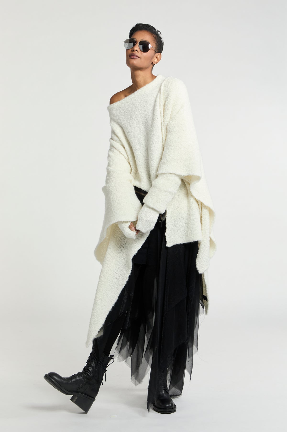 Cloud Cashmere T Shaped Sweater Black