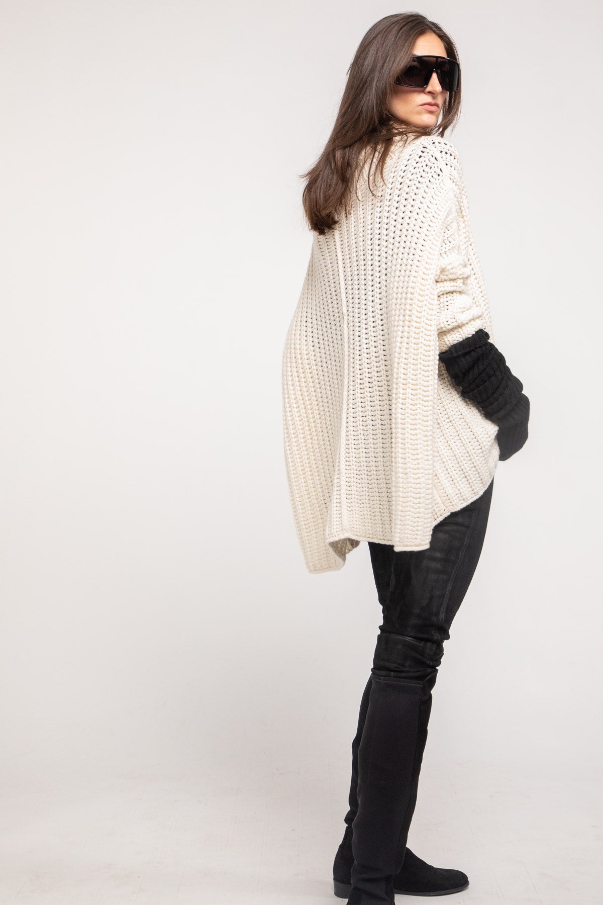 Lofty Cashmere Turtleneck Sweater Ivory Urban Zen