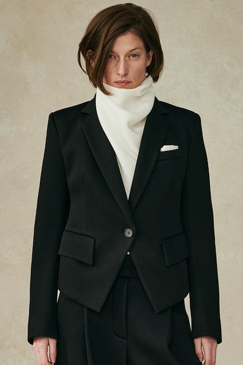 Neoprene Notch Collar Structured Jacket
Black P/S S/M M/L