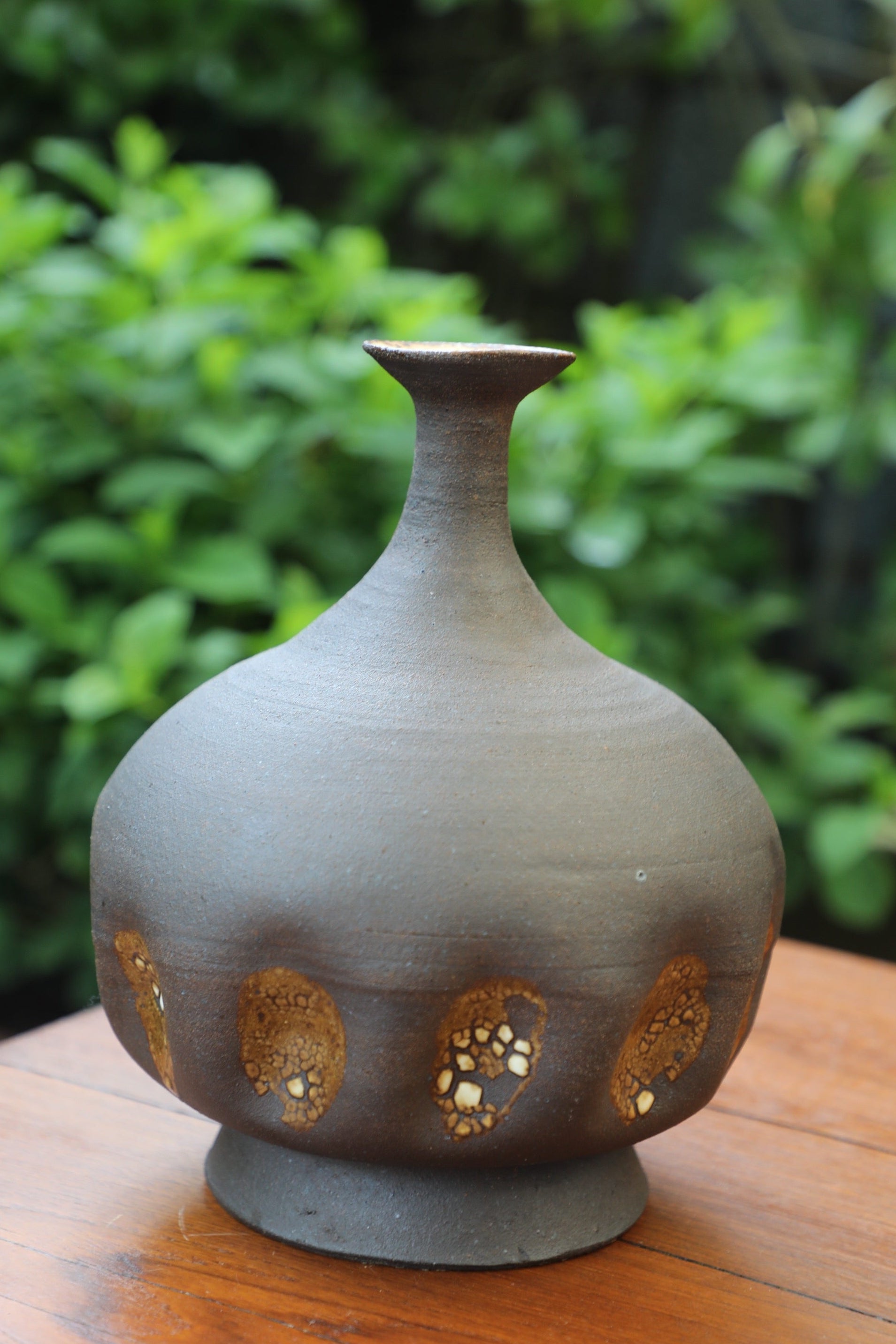 ACME 5 Brown Vessel Acme 5 Lifestyle