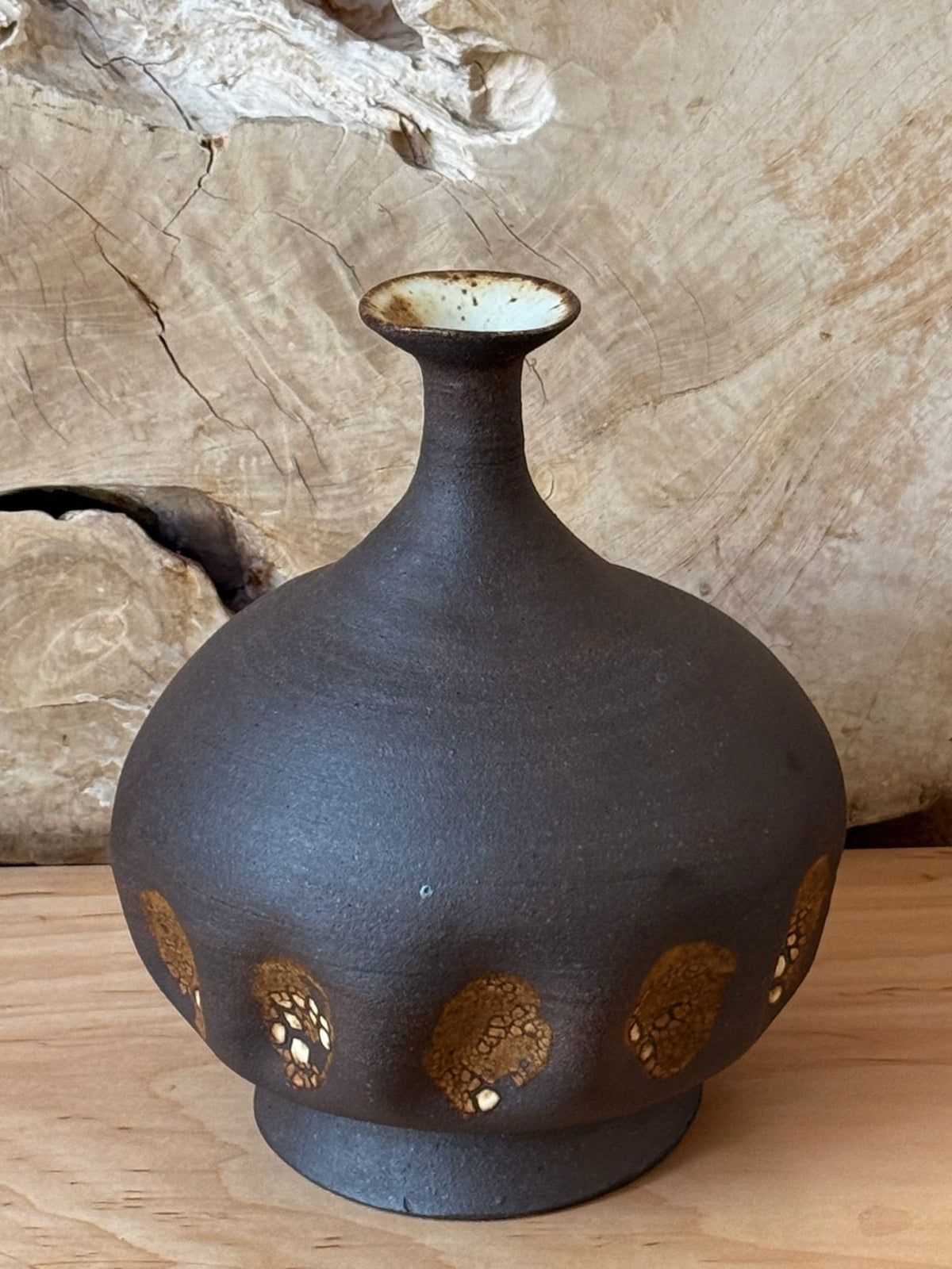 ACME 5 Brown Vessel Acme 5 Lifestyle