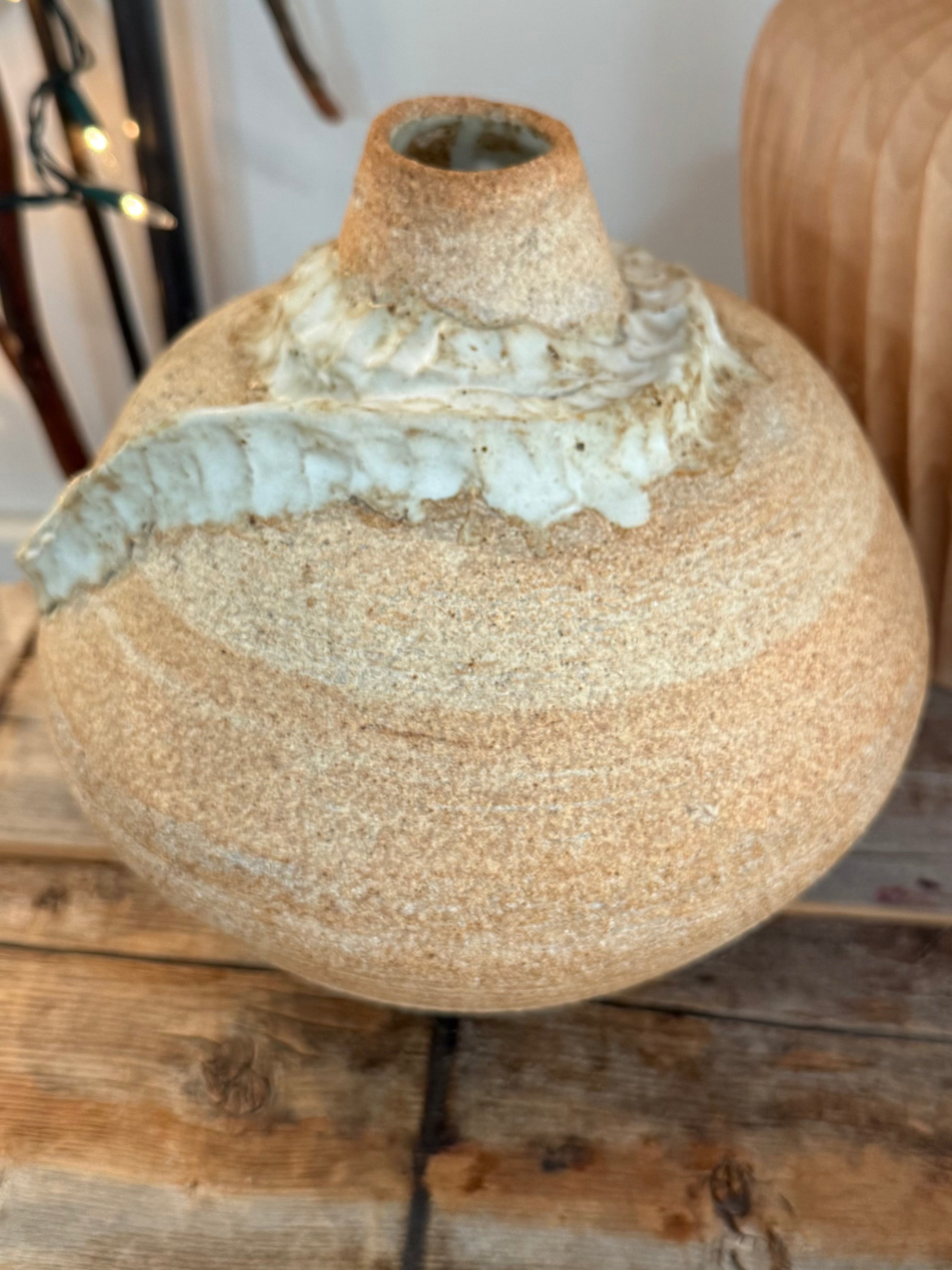 ACME 5 DLC Beige Round Vase Acme 5 Lifestyle