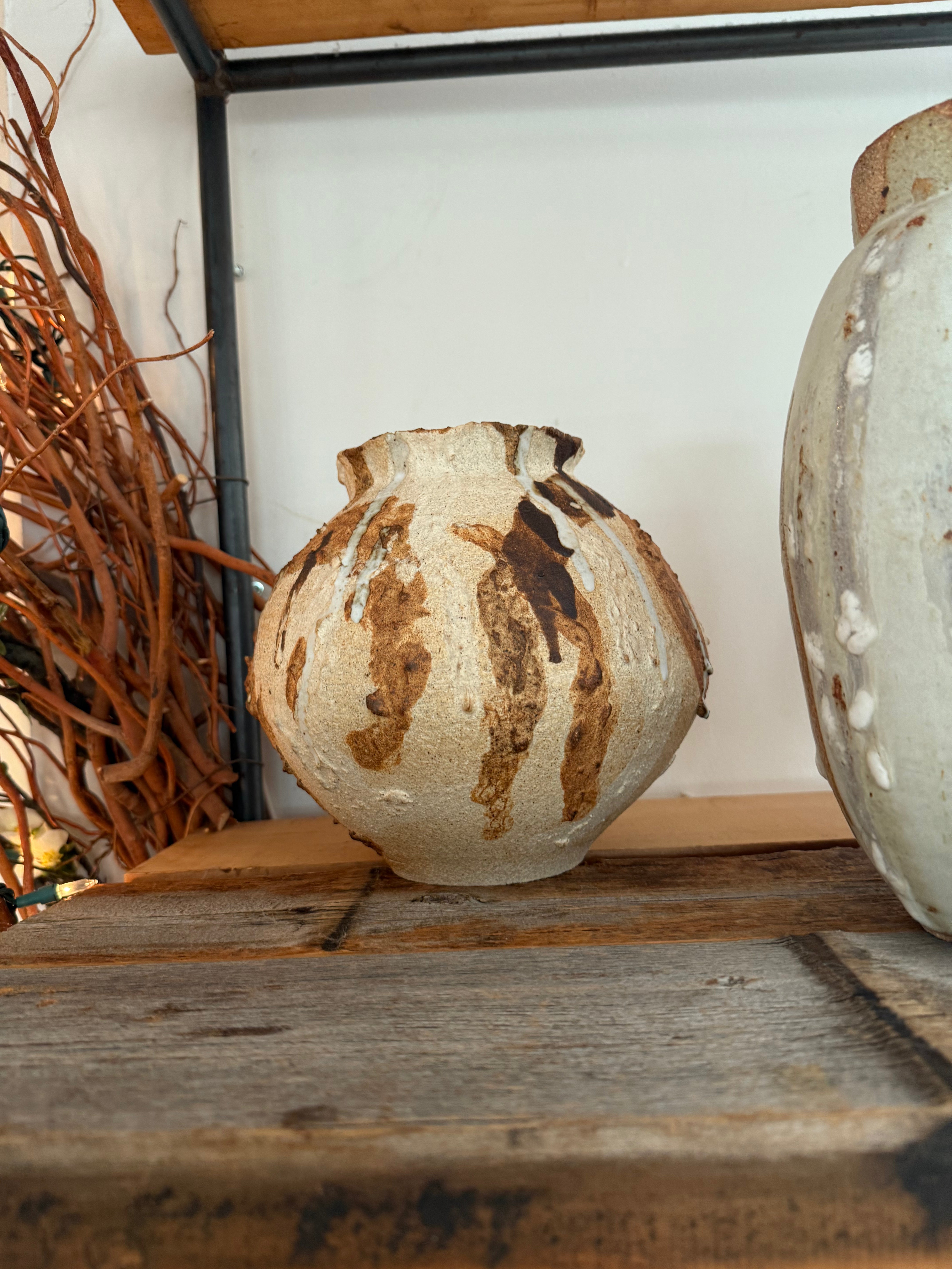ACME 5 DLC Small Brown/Beige Vase Acme 5 Lifestyle