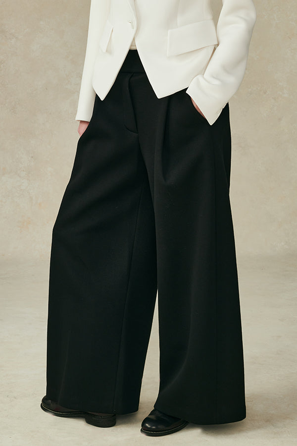 Neoprene Pleated Wide Pant Black