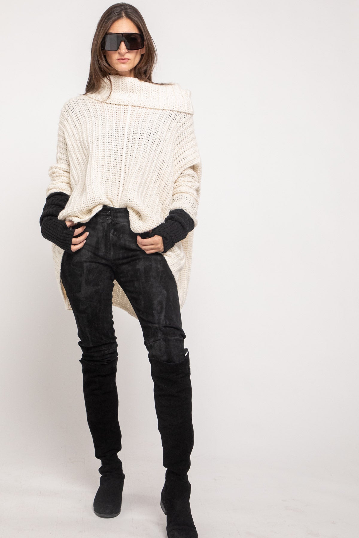 Lofty Cashmere Turtleneck Sweater Ivory Urban Zen