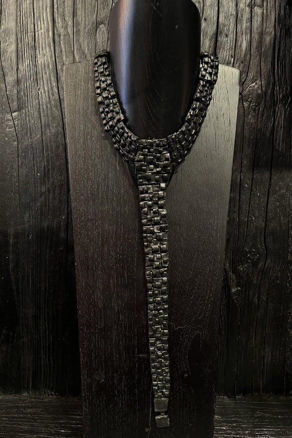 Grazia Fortuna Ward Long Black Necklace Black