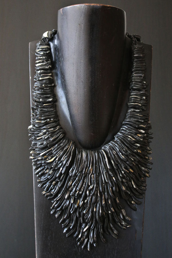 Grazia Fortuna Ward Black Feather Necklace Black